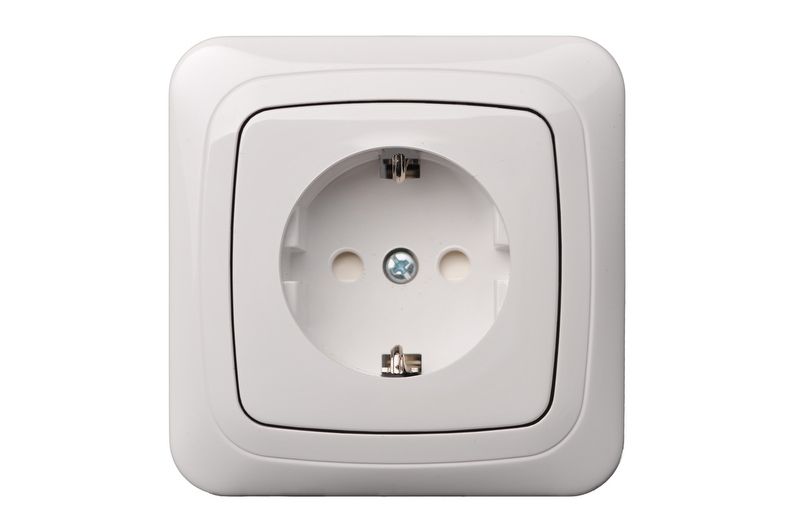 IKL16-014-01 A/B Flush mount SCHUKO socket outlet with spreader claws, 16A w/f